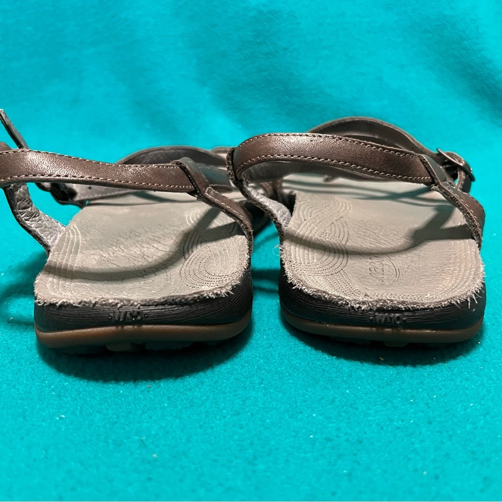 Chaco Leather Sandals with Criss-Cross Straps and Toe Strap Sz 10 - Picture 8 of 10